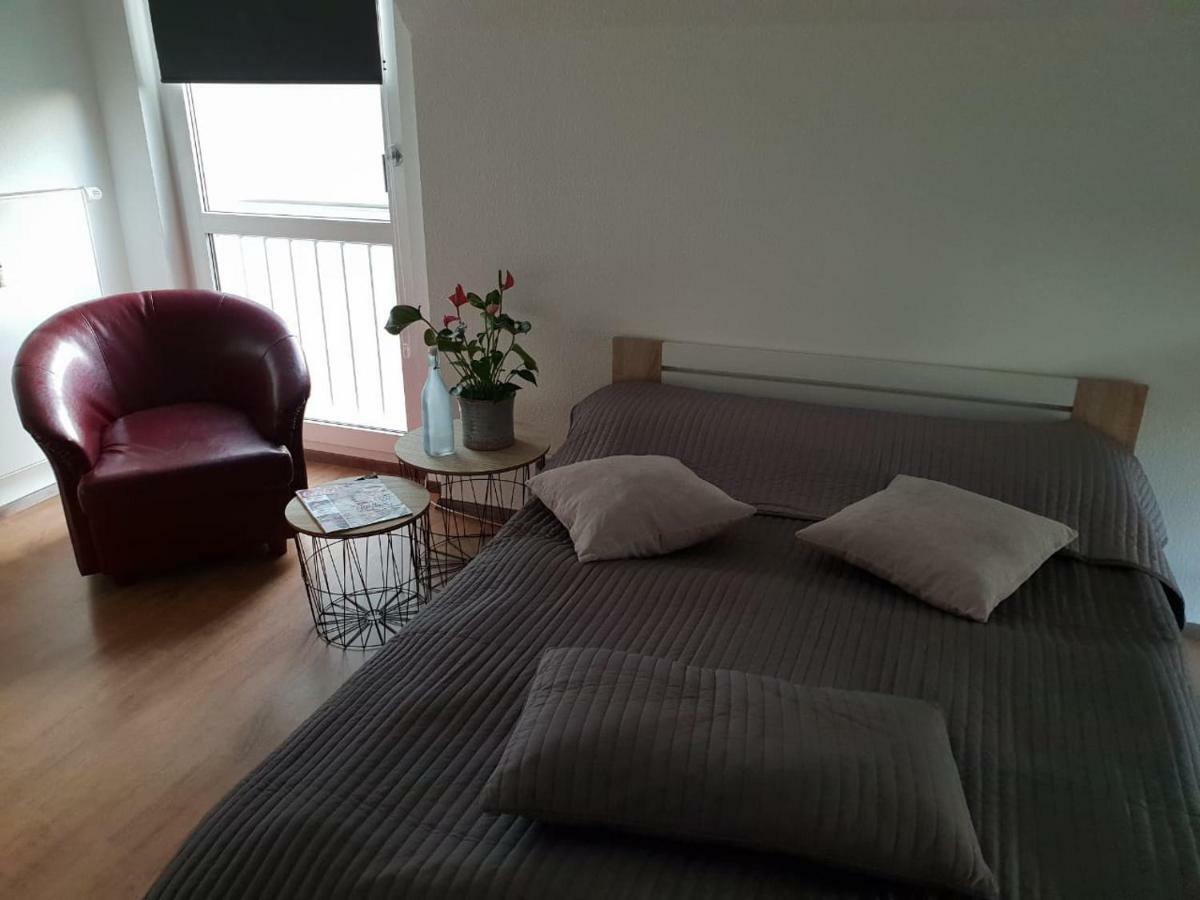Gemütliches Zimmer mit eigenem Bad/WC/Küche Kassel Exterior foto