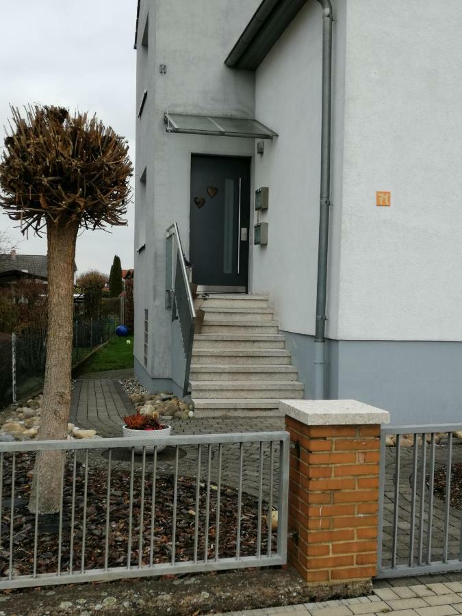 Gemütliches Zimmer mit eigenem Bad/WC/Küche Kassel Exterior foto